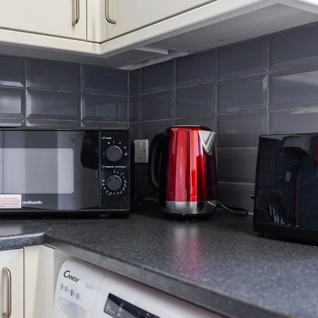 Excel O2 Stunning Large 3 Bedroom Apartment With Balcony London Luaran gambar