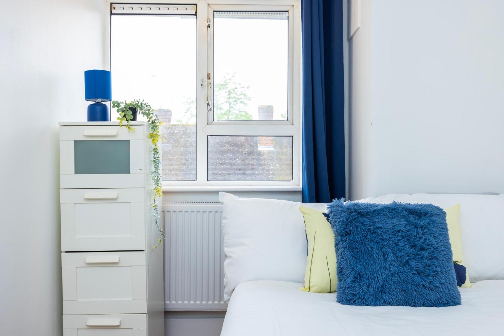 Excel O2 Stunning Large 3 Bedroom Apartment With Balcony London Luaran gambar